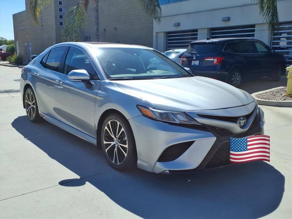 2020 Toyota Camry Hybrid SE - Image 26