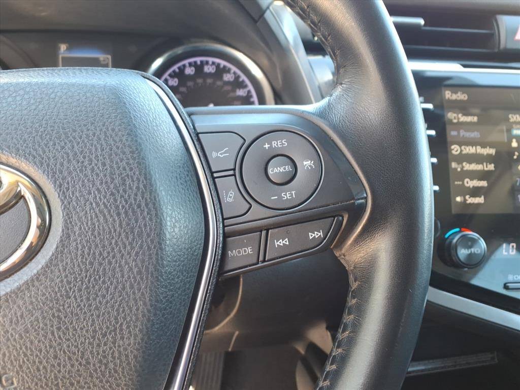 2020 Toyota Camry Hybrid SE - Image 14