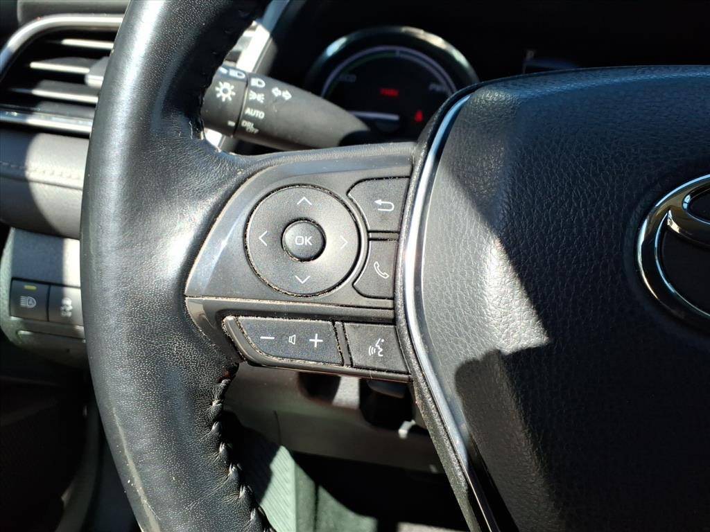 2020 Toyota Camry Hybrid SE - Image 7