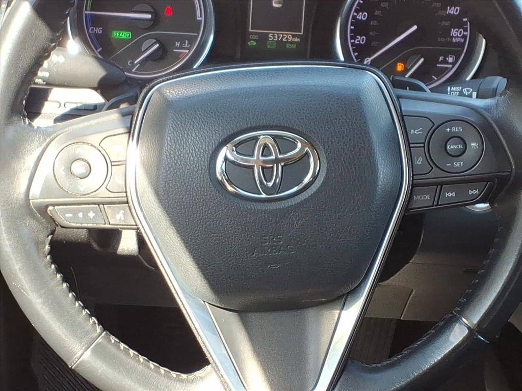 2020 Toyota Camry Hybrid SE - Image 5