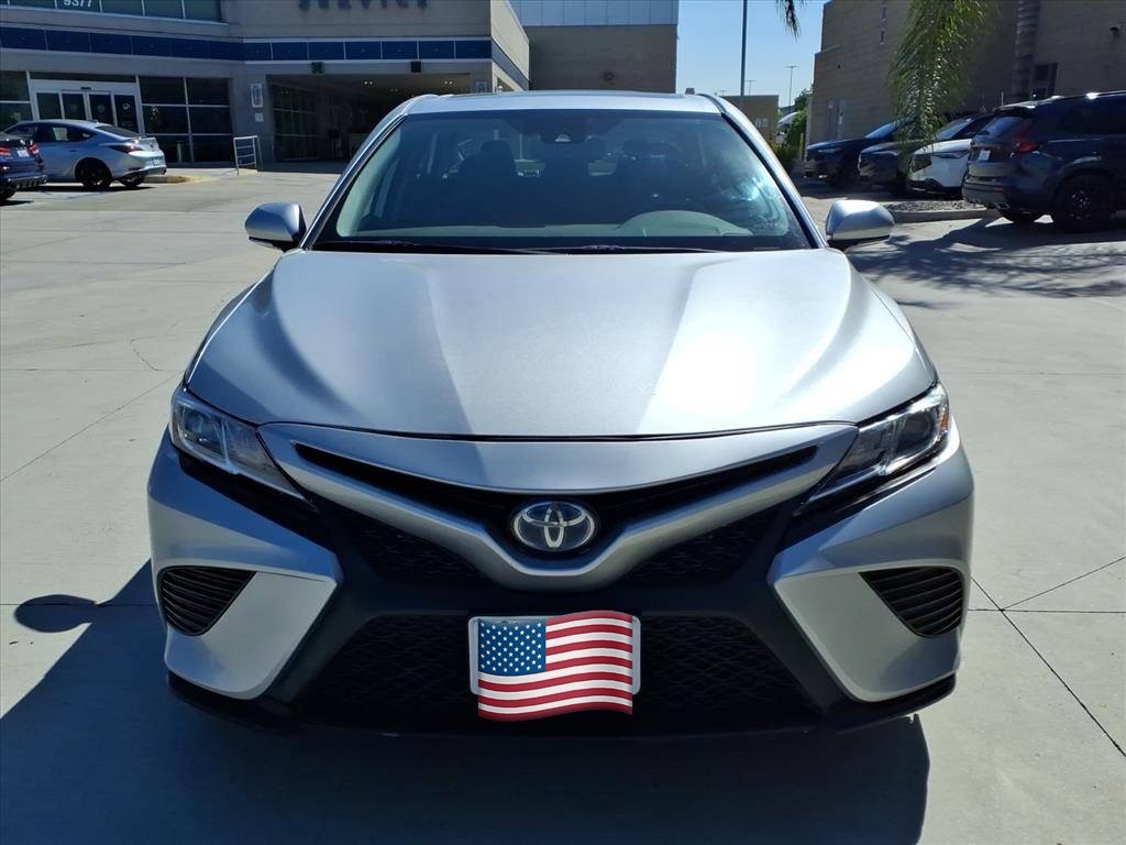 2020 Toyota Camry Hybrid SE